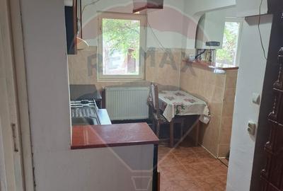Apartament cu 3 camere, mobilat în Central - 5