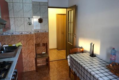 De inchiriat - Apartament 3 camere - Caramfil - 9
