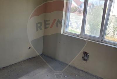 Casa cu 4 camere Aradul Nou - 4
