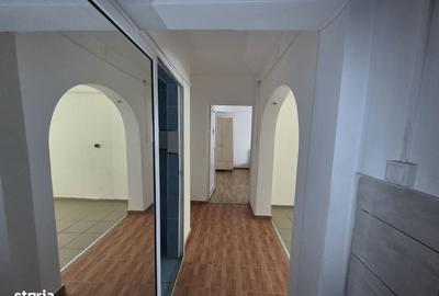 Garsonieră decomandată în Dacia