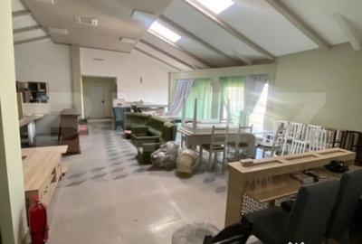 Spațiu comercial, de 200 mp, în Central - 1