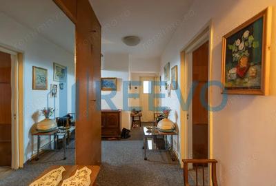 Apartament cu 4 camere decomandat în 9 Mai - 11