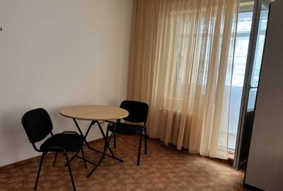Garsonieră decomandată în Berceni