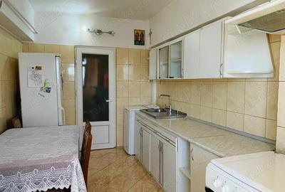 Apartament cu 3 camere dec. la pret de 2 camere, Galati, General, etaj 5 5 - 1