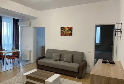 Apartament cu 2 camere semidecomandat, mobilat în Otopeni