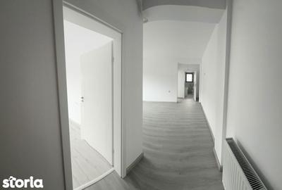 Apartament cu 3 camere decomandat în Socola - 10