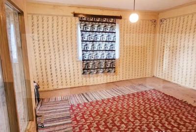 Casă cu 2 camere cu Teren 1223 Mp în Bicfalău - 4