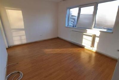 Apartament cu 3 camere decomandat în Trei Stejari - 1