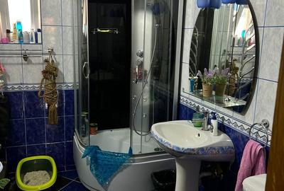 Casă cu 5 camere cu Canalizare în Central - 5