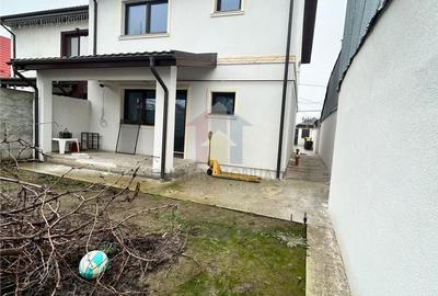 Casă cu 4 camere cu Canalizare în Radu Negru - 4