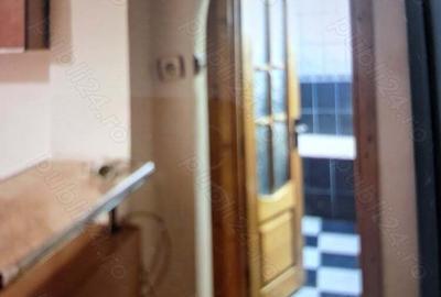 Inchiriez apartament doua camere parter. - 2