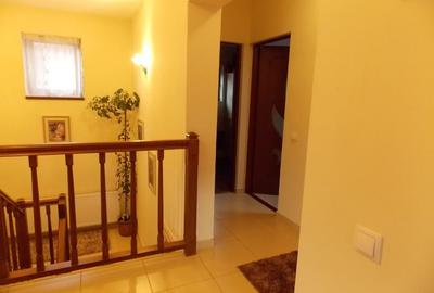 Casă cu 5 camere cu Teren 380 Mp în Central - 7