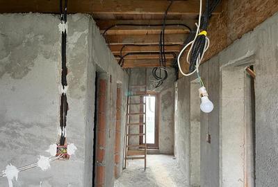 Casa Individuala la rosu - teren 834 mp - 137 mp utili - 7