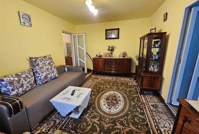 Apartament cu 3 camere, zona Astra - 1