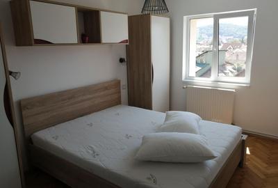 Apartament cu 3 camere decomandat, mobilat în Central - 13