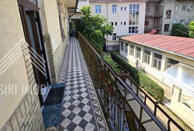 Apartament central cu 3 camere, balcon si parcare, Calea Dorobantilor - 15