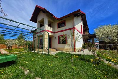 Casă individuală cu 6 camere cu Garaj în Bănești - 9