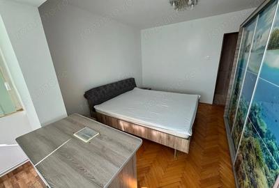 Apartament cu 3 camere decomandat în Girocului - 9