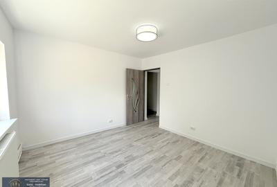 Apartament cu 3 camere decomandat în - 14