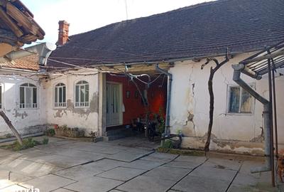 Casă cu 4 camere cu Teren 1400 Mp în Bârsa - 3