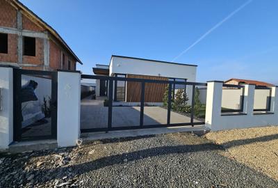 Casă cu 3 camere în Moșnița Nouă - 5