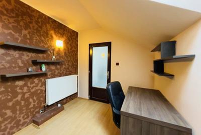 Apartament cu 2 camere decomandat, mobilat în Freidorf