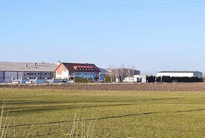 Teren de 3550 mp, în Central