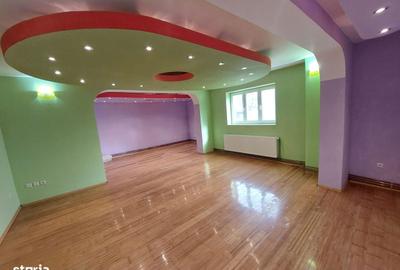 Casă cu 4 camere în Micro 5 - 8