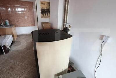 Casă cu 5 camere cu Teren 8895 Mp în Central - 2