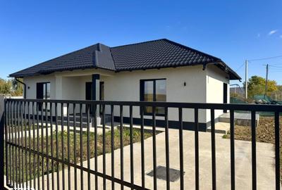 Casă cu 3 camere în Bucium - 6