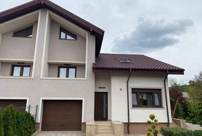 Casă cu 5 camere cu Teren 500 Mp în Mărăcineni - 1