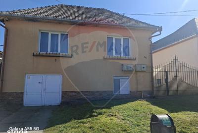 Casă cu 4 camere cu Teren 702 Mp în Axente Sever - 16