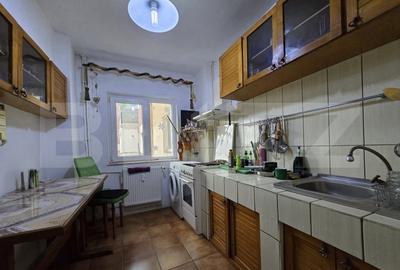 Apartament cu 2 camere, decomandat Zona Sara - 3