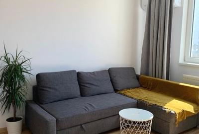 Apartament cu 2 camere decomandat, mobilat în Central