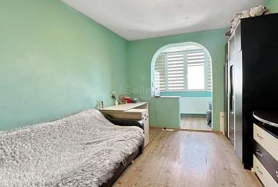 Apartament cu 3 camere decomandat, mobilat în Calea București