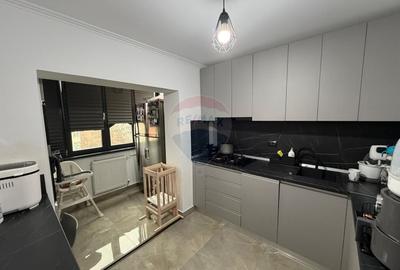 Apartament cu 3 camere decomandat, mobilat în Rovine - 2