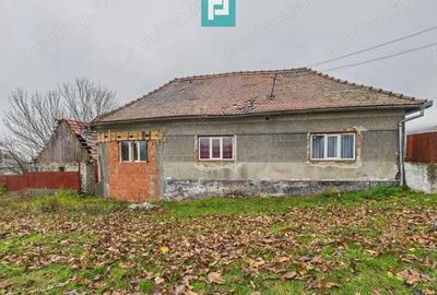 Casa cu 3 camere in localitatea Berindia, Arad - 2