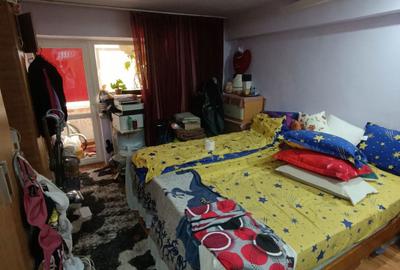 Apartament cu 4 camere decomandat în Sărari - 5