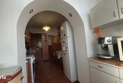 Apartament cu 3 camere decomandat, mobilat în Valea Cetății - 3