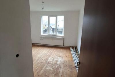 Casă cu 3 camere cu Teren 565 Mp în Goranu - 10