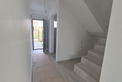 Vila cu 4 camere+pod locuibil,finisaje la alegere,disponibila mutare Vila cu 4 camere+pod locuibil,finisaje la alegere,disponibila mutare - 9