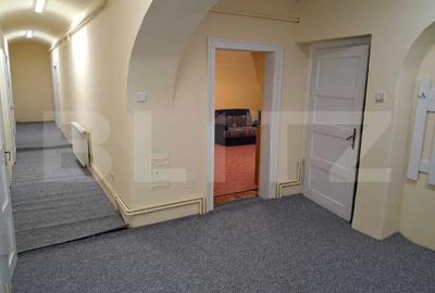 Apartament cu 3 camere, 120 mp, zona Gruia - 3