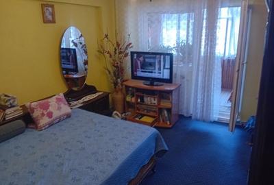 Apartament cu 3 camere decomandat în 1 Mai - 7