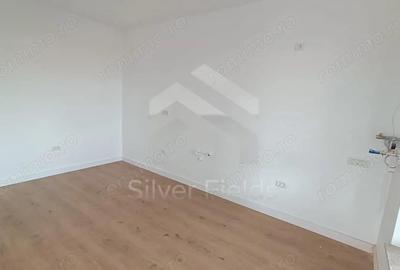 Casă cu 5 camere cu Teren 450 Mp în Dumbrăvița