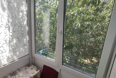 Apartament cu 2 camere decomandat în Berceni