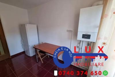 Apartament cu 3 camere decomandat în Păcii - 2