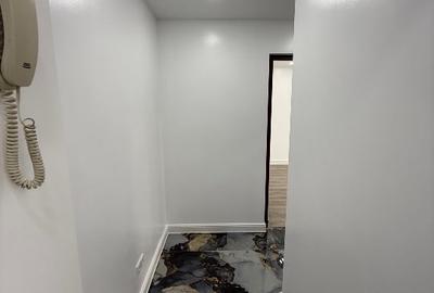 Apartament cu 3 camere semidecomandat, mobilat în Micro 40 - 14
