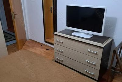 Proprietar, inchiriez apartament 3 camere,metrou titan - 1