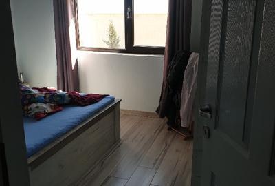 Casă cu 3 camere cu Teren 500 Mp în Central - 1