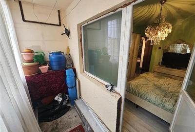 Apartament cu 3 camere decomandat, mobilat în Micro IV - 22